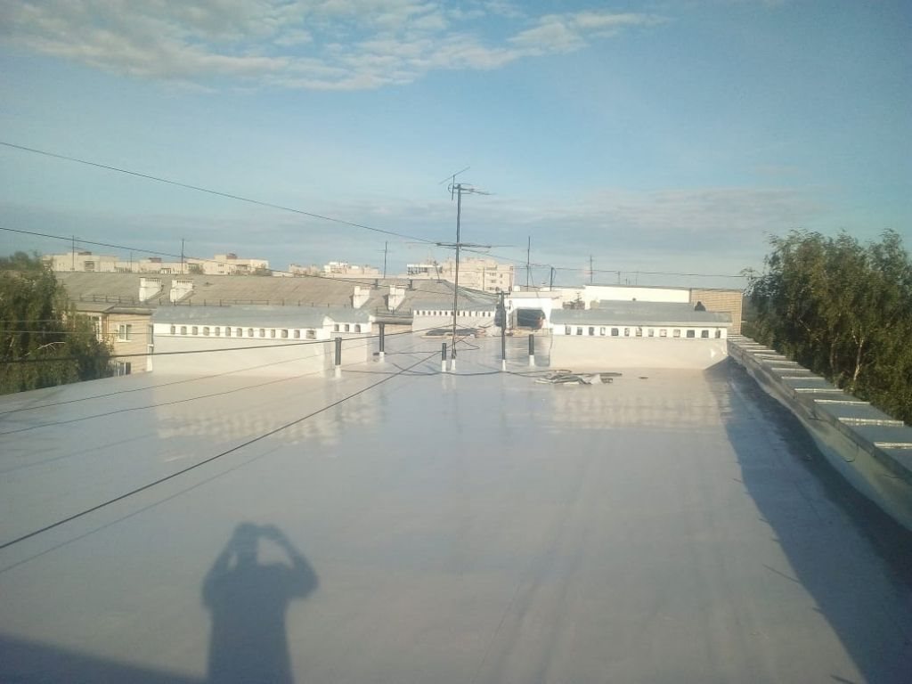 Капитальный ремонт крыши на ул. Егорова, 8 с использованием ПВХ-мембраны ДЕКОПРАН от Торговой компании "Эволюция"